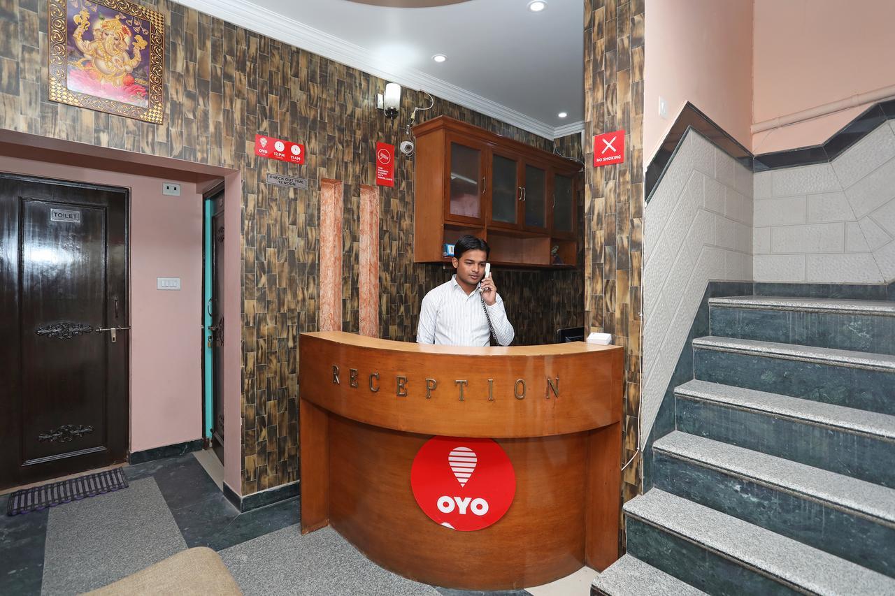 Oyo 11312 Aero Capital Hotel New Delhi Exterior foto