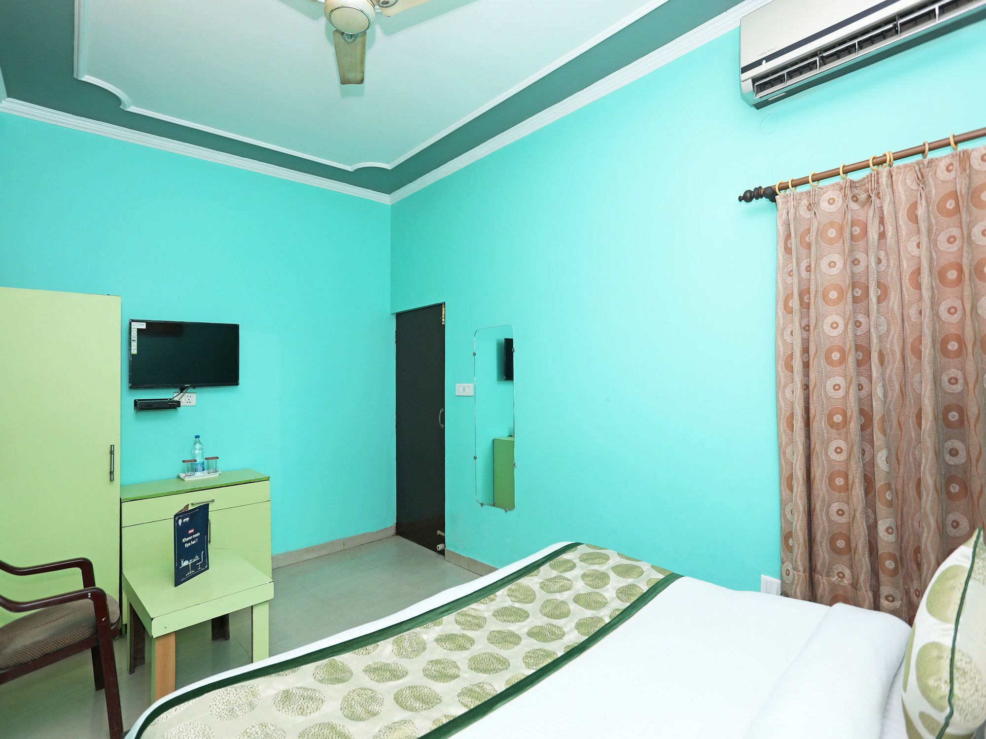 Oyo 11312 Aero Capital Hotel New Delhi Exterior foto